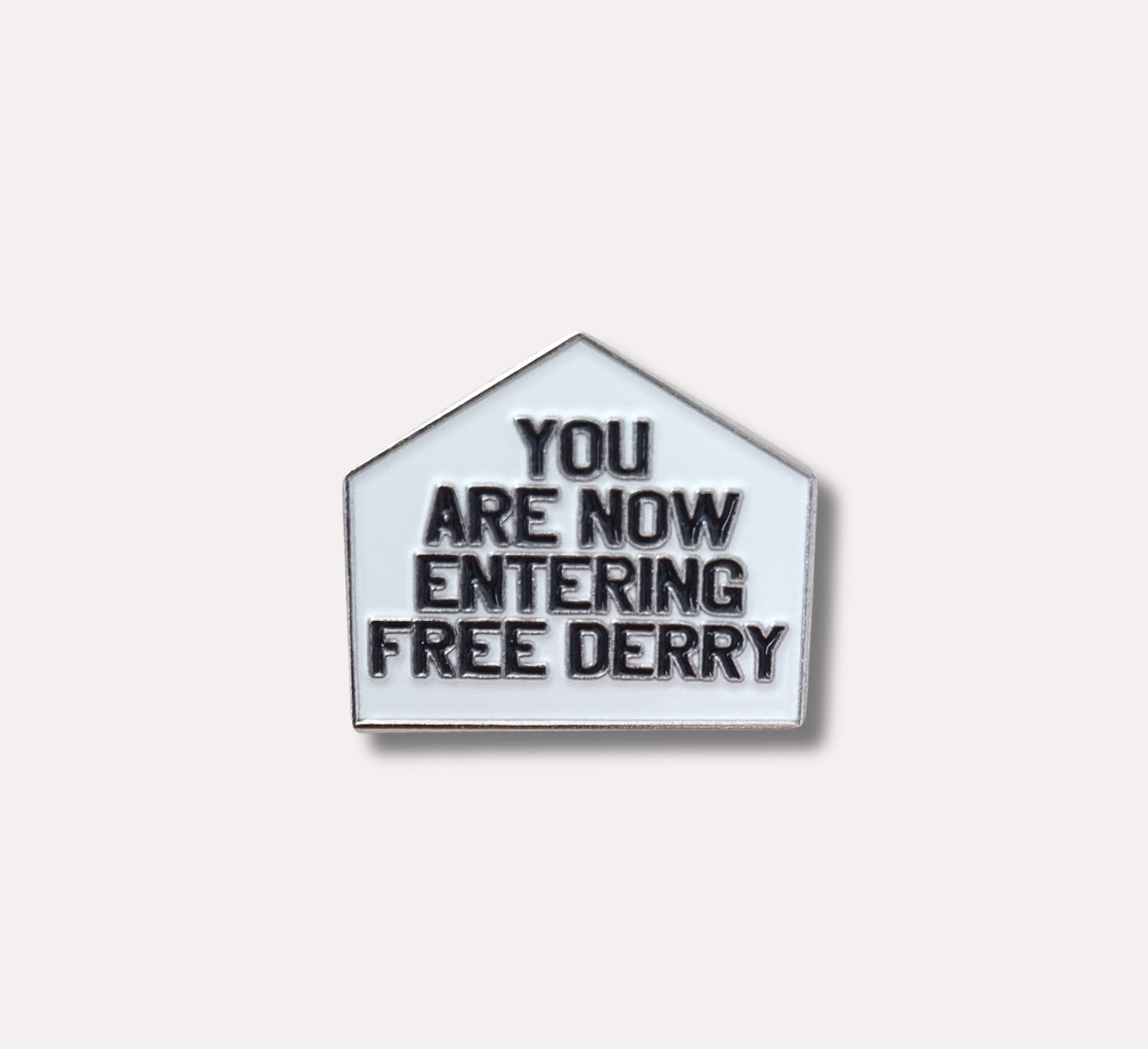 Free Derry Pin Badge